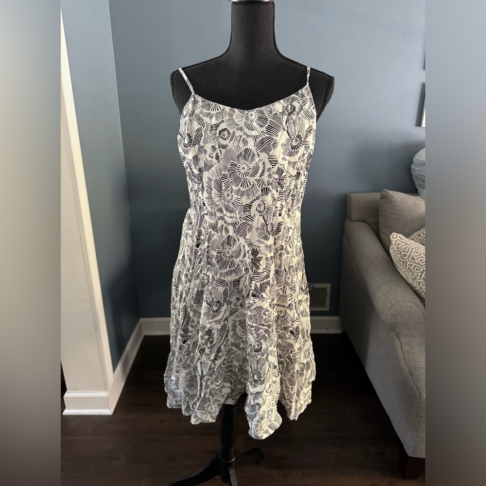 Old navy white/black patterned dress NWT